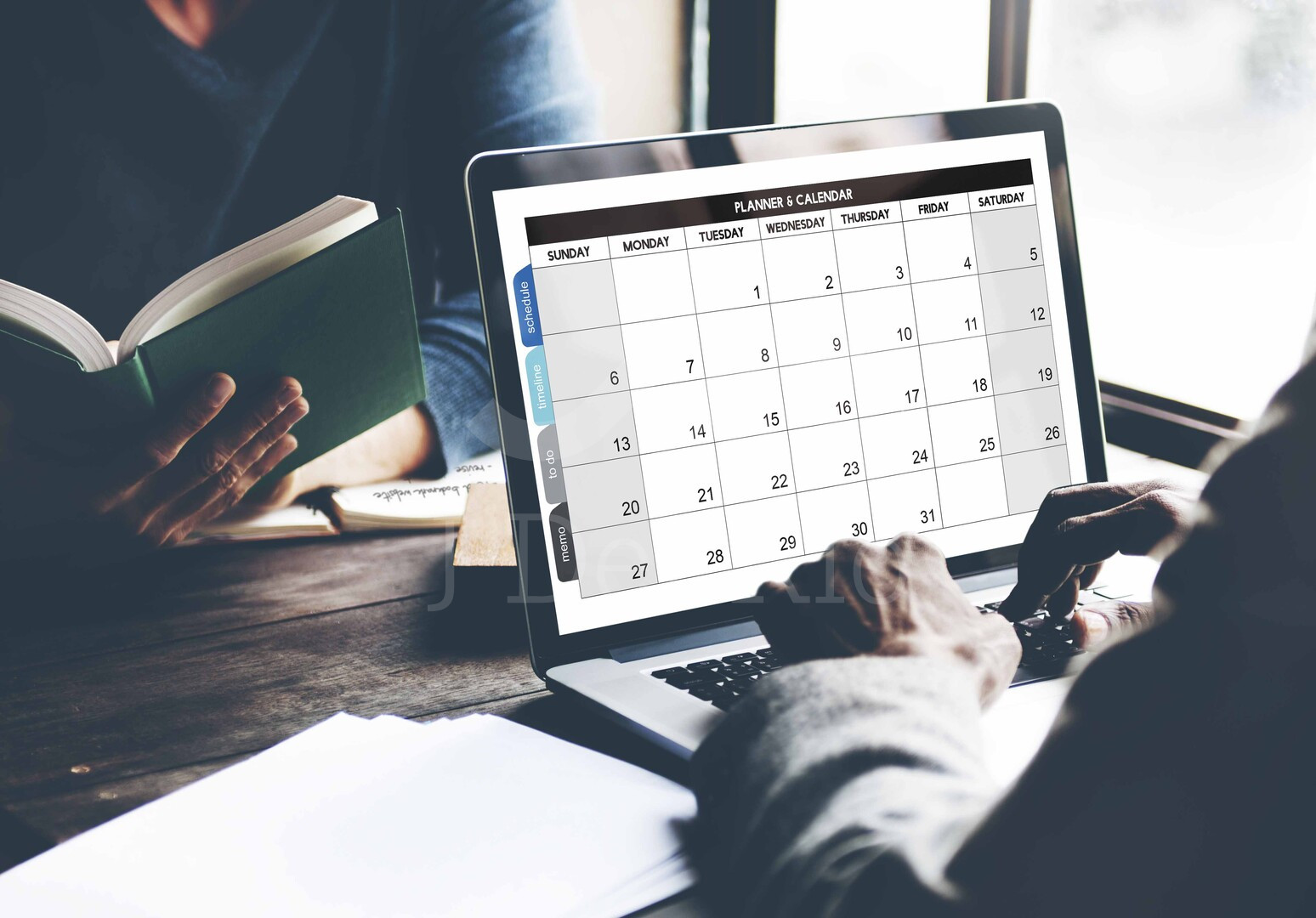 The deadline to issue electronic invoices will be modified